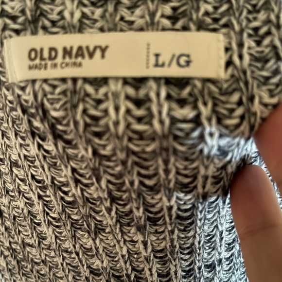 Large gray cardigan. Three quarter sleeve. Never worn - Picture 3 of 4